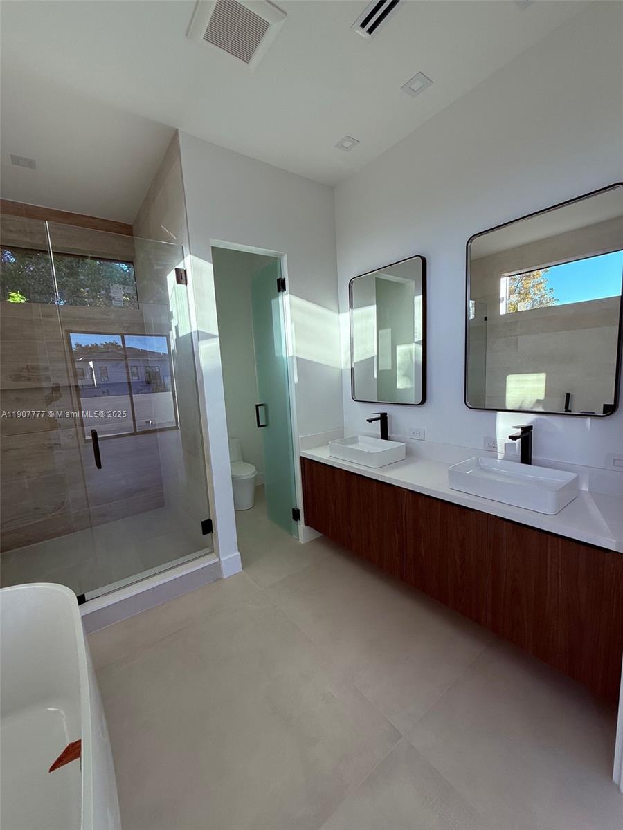 ALTOS DEL MAR NO 4 - Residential