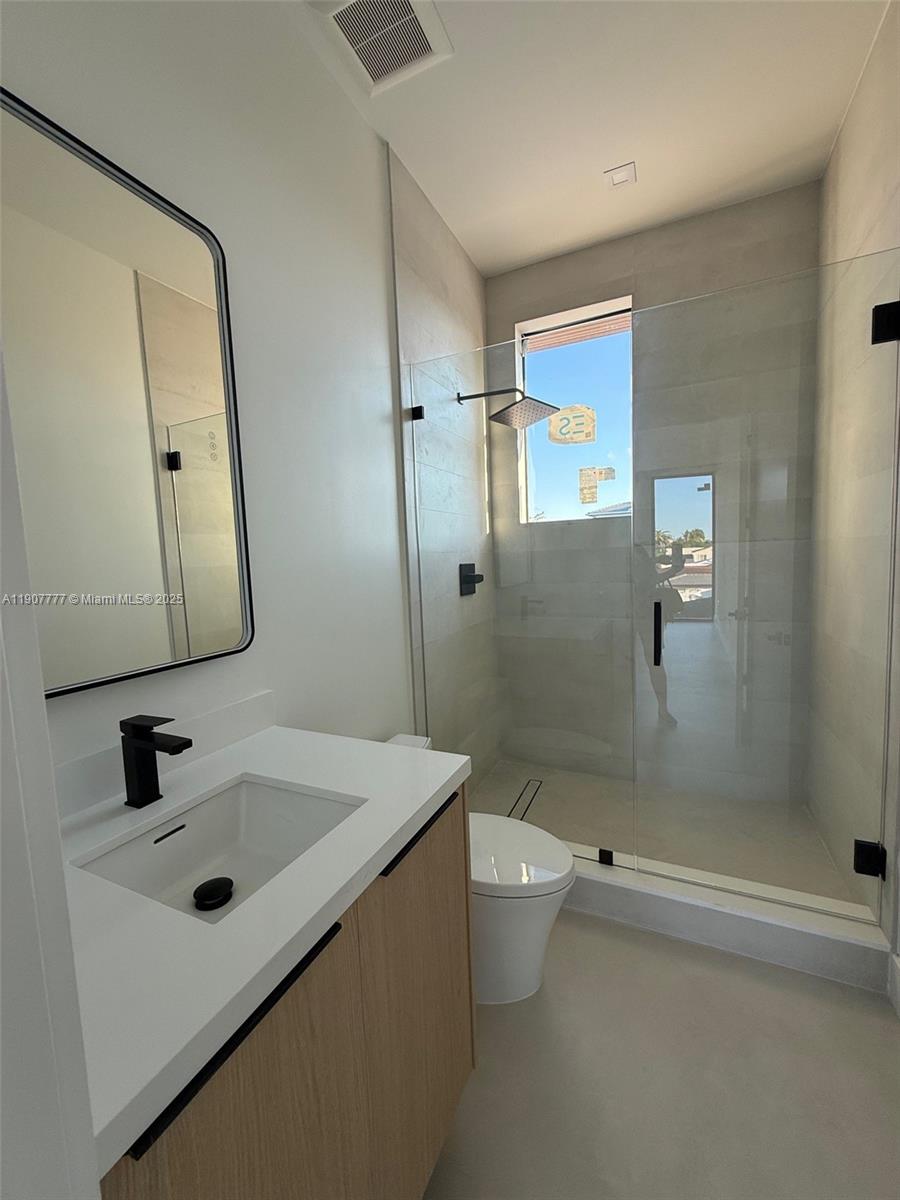 ALTOS DEL MAR NO 4 - Residential