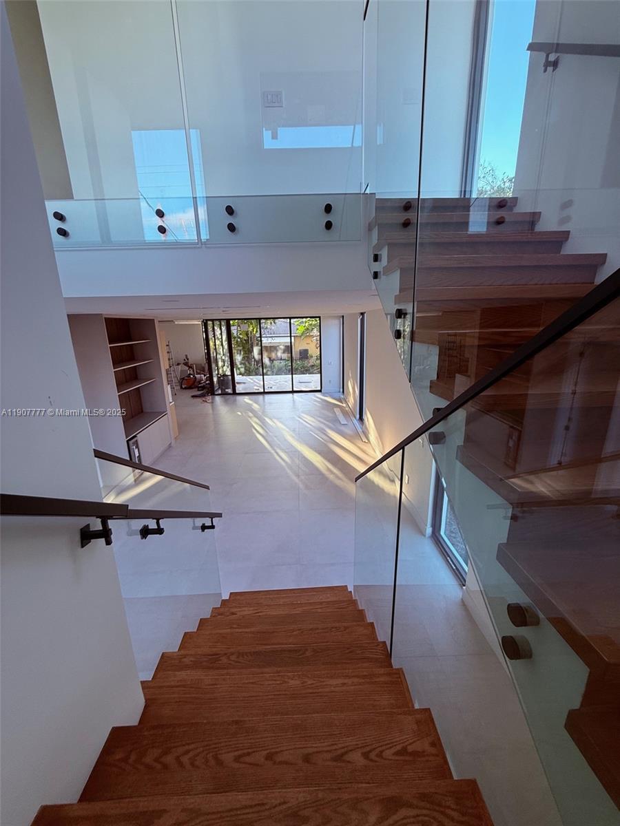 ALTOS DEL MAR NO 4 - Residential