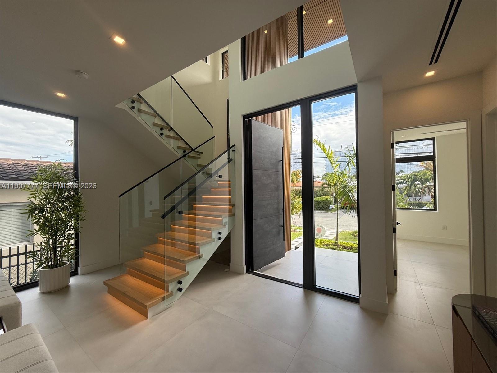 ALTOS DEL MAR NO 4 - Residential