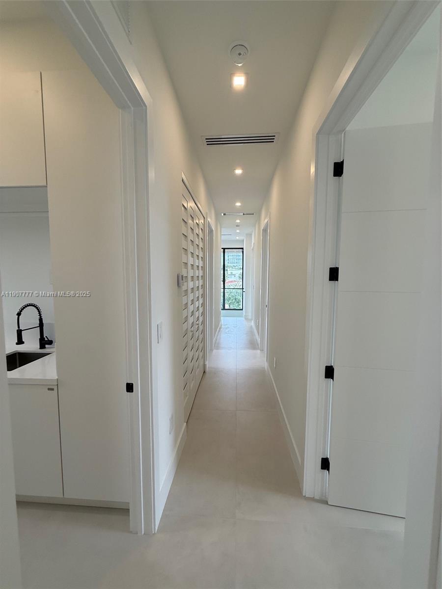 ALTOS DEL MAR NO 4 - Residential