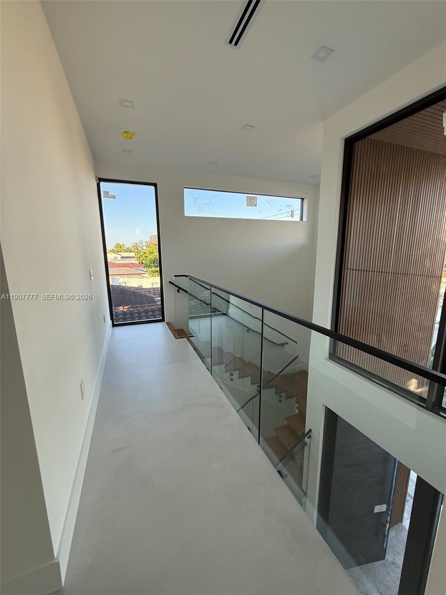 ALTOS DEL MAR NO 4 - Residential