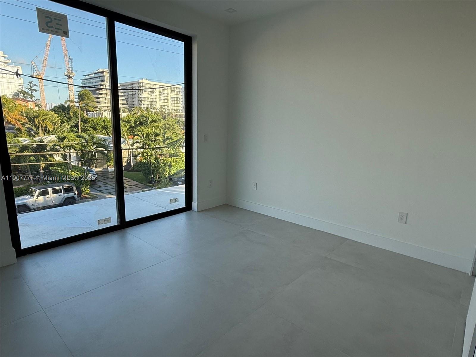 ALTOS DEL MAR NO 4 - Residential