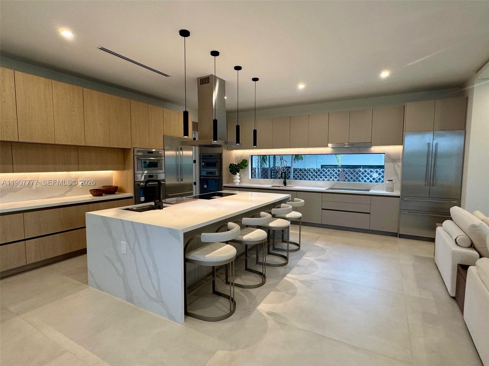 ALTOS DEL MAR NO 4 - Residential