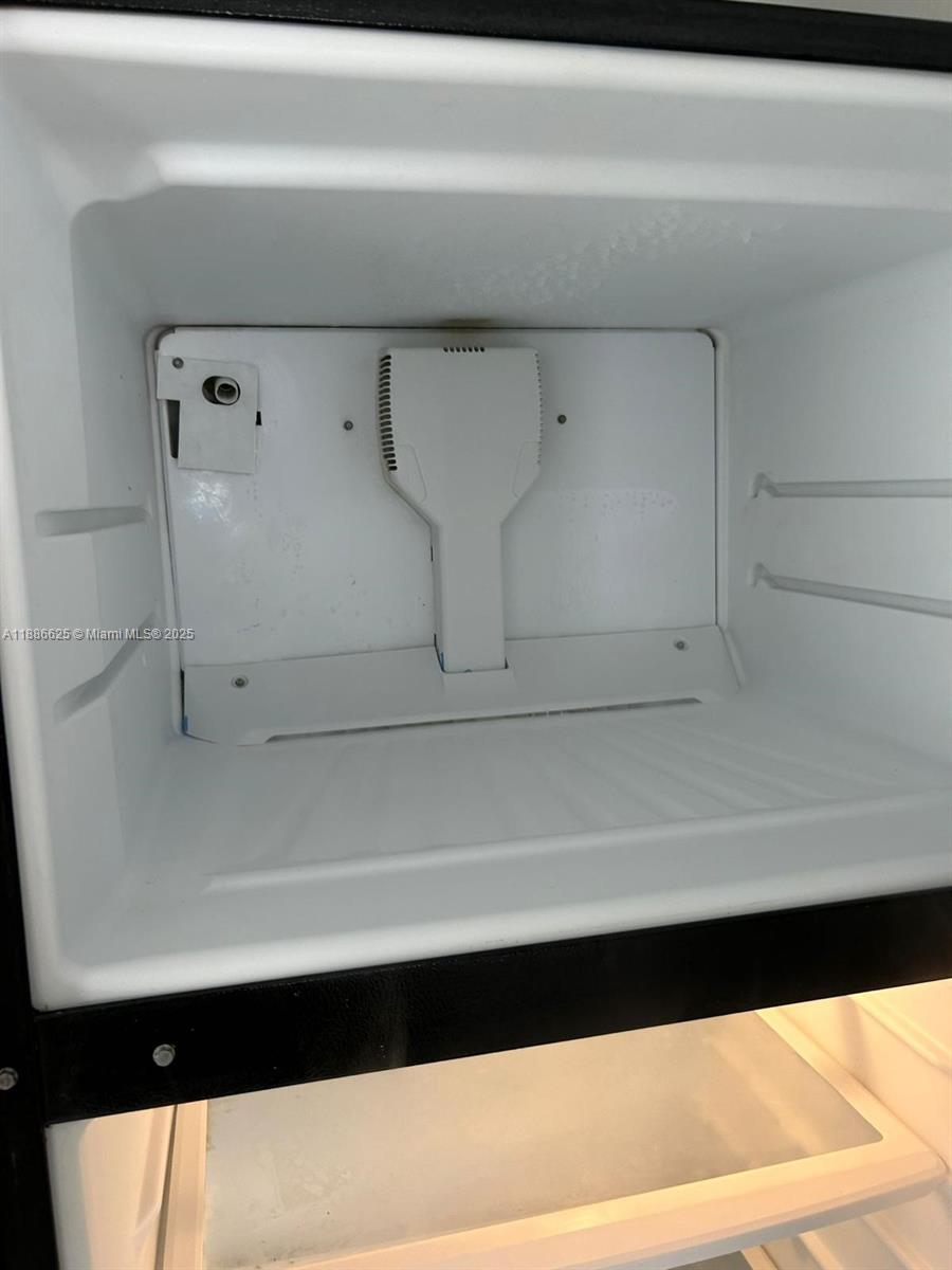 BISCAYNE PARK TERRACE CON - Residential