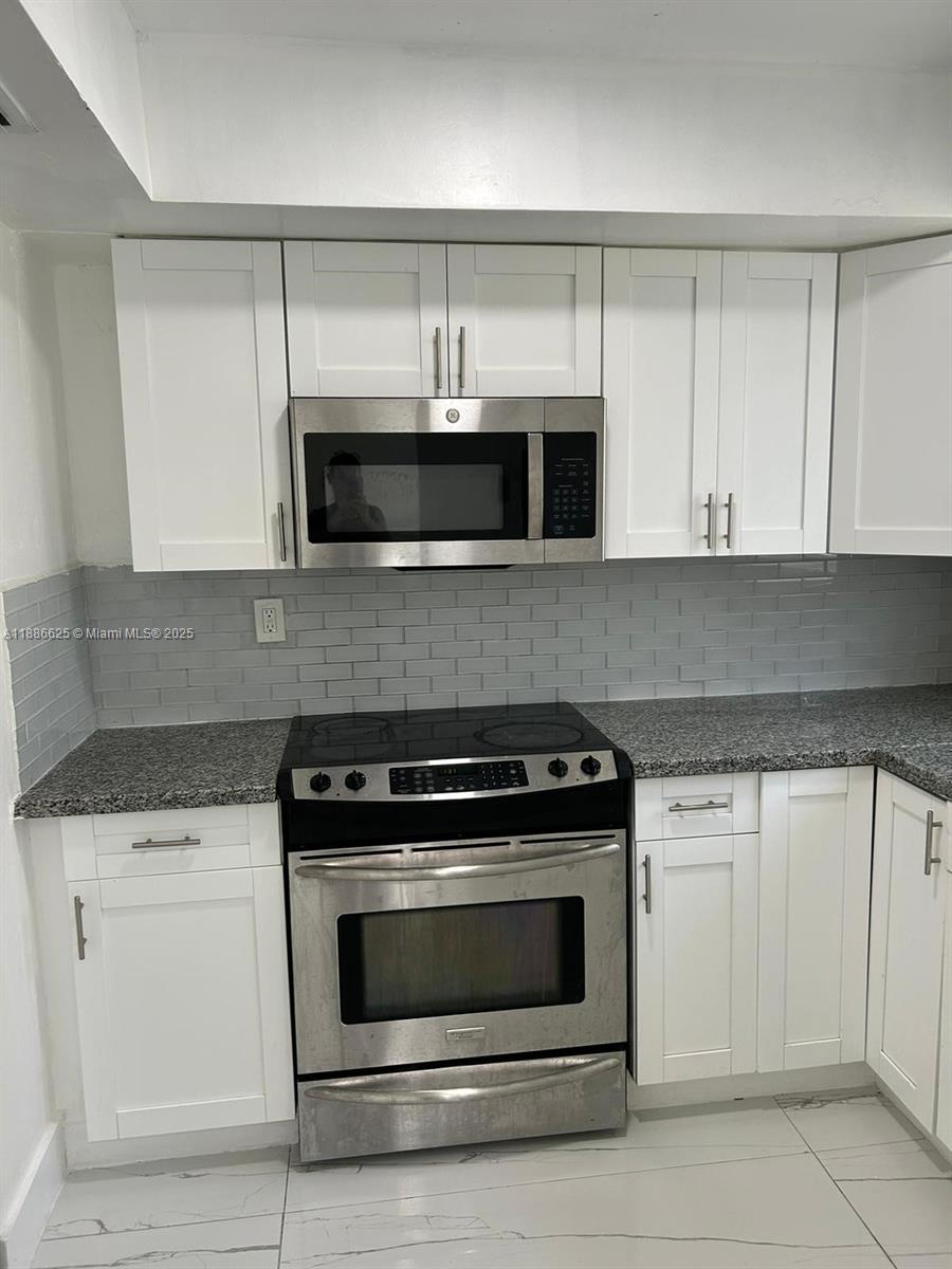 BISCAYNE PARK TERRACE CON - Residential