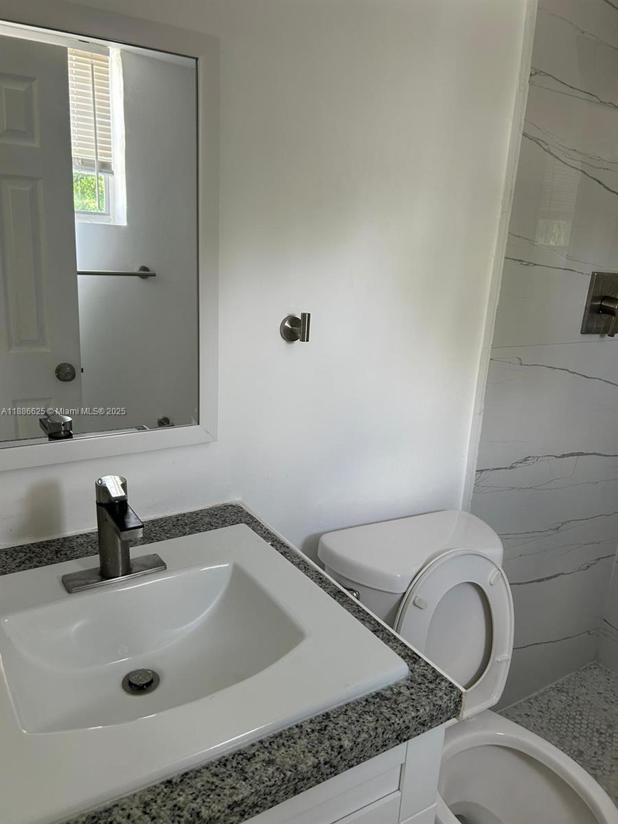 BISCAYNE PARK TERRACE CON - Residential