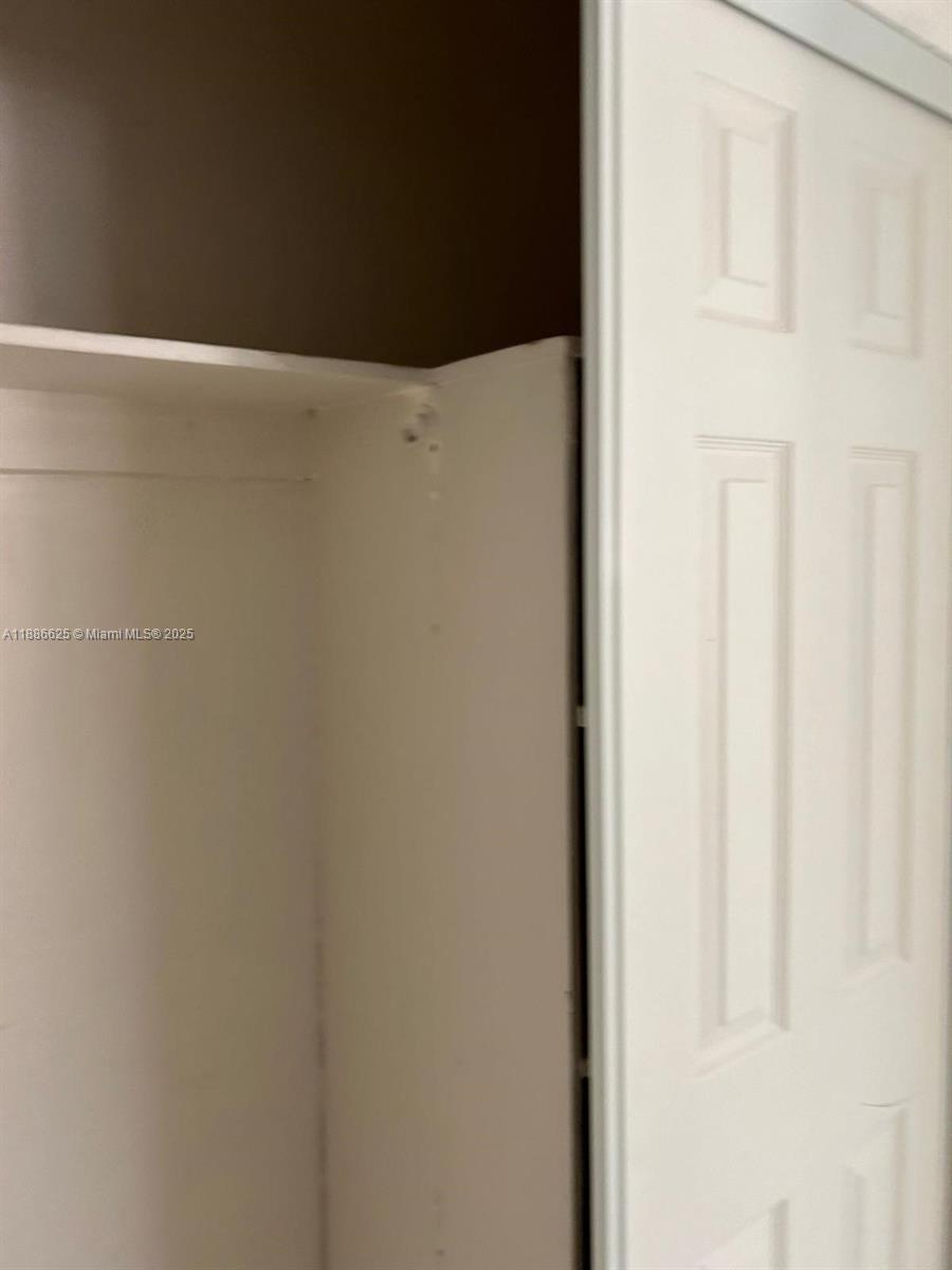 BISCAYNE PARK TERRACE CON - Residential