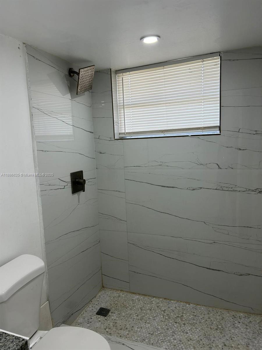 BISCAYNE PARK TERRACE CON - Residential