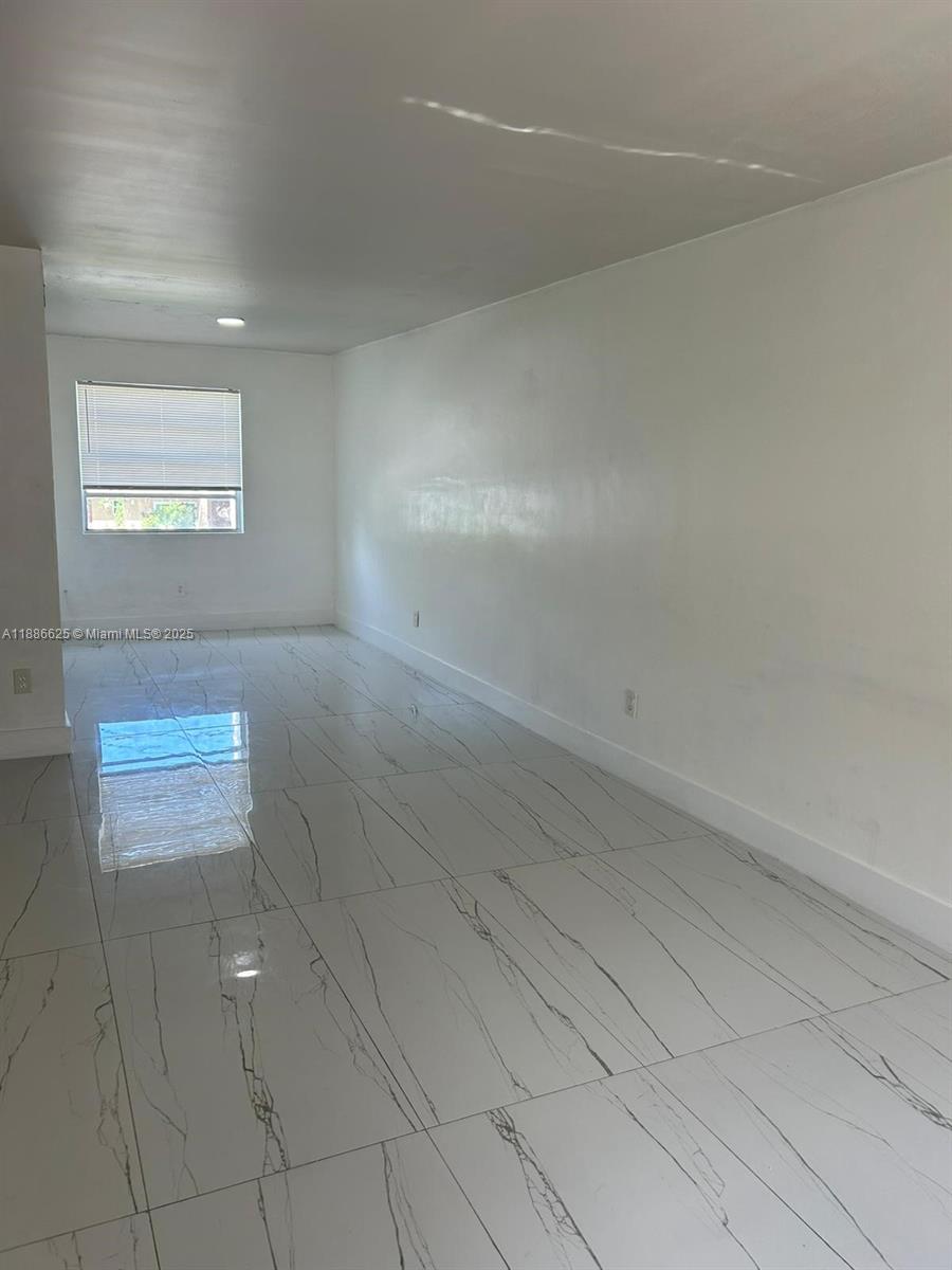 BISCAYNE PARK TERRACE CON - Residential