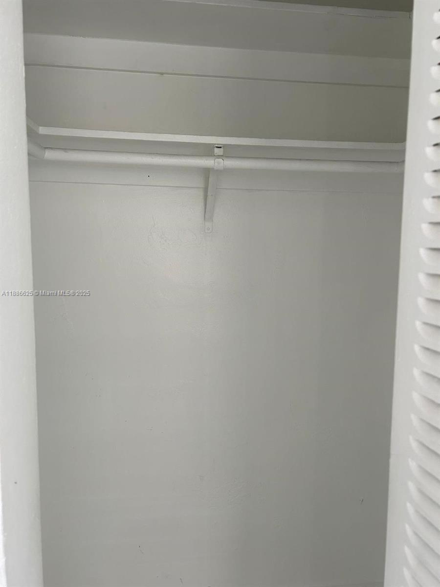 BISCAYNE PARK TERRACE CON - Residential