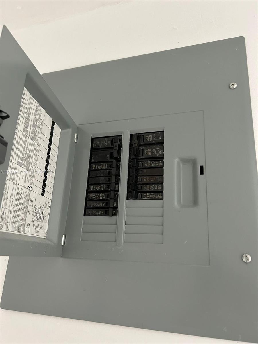 BISCAYNE PARK TERRACE CON - Residential