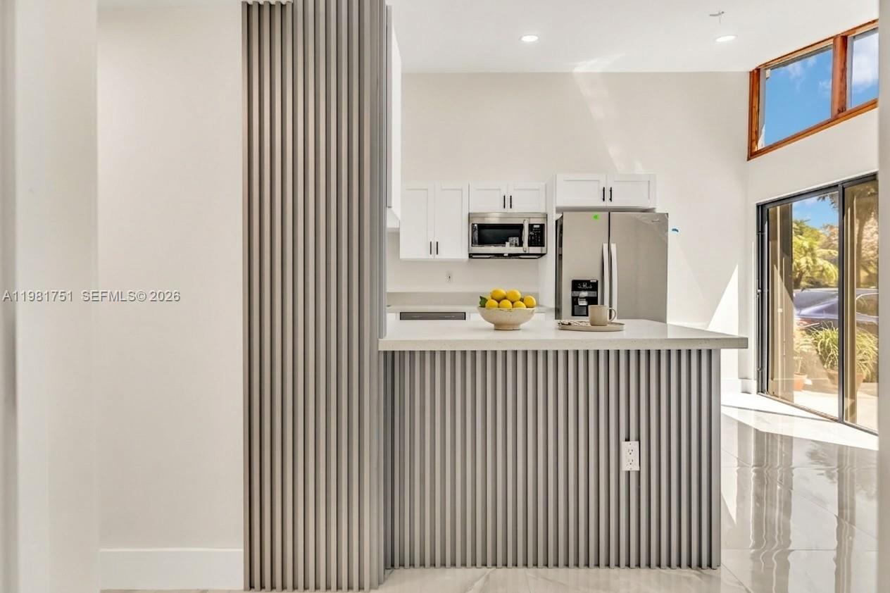 BRIAR BAY TOWNHOUSE ESTAT - Residential