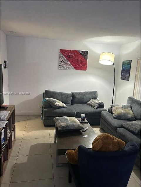 17901 NW 68th Ave R208 Hialeah FL 33015