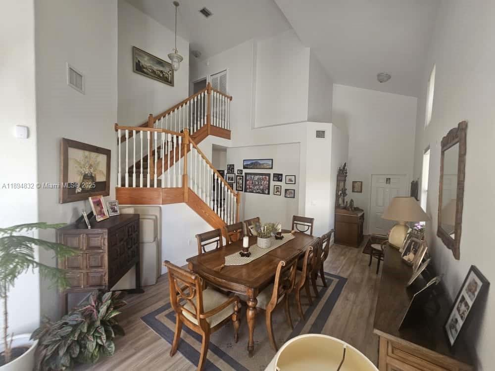 DORAL SOUTHEAST PATIO-HOM - Residential