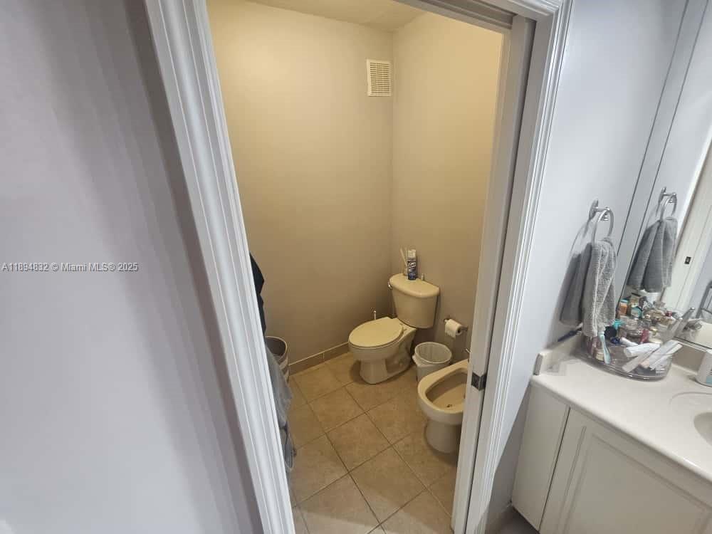 DORAL SOUTHEAST PATIO-HOM - Residential