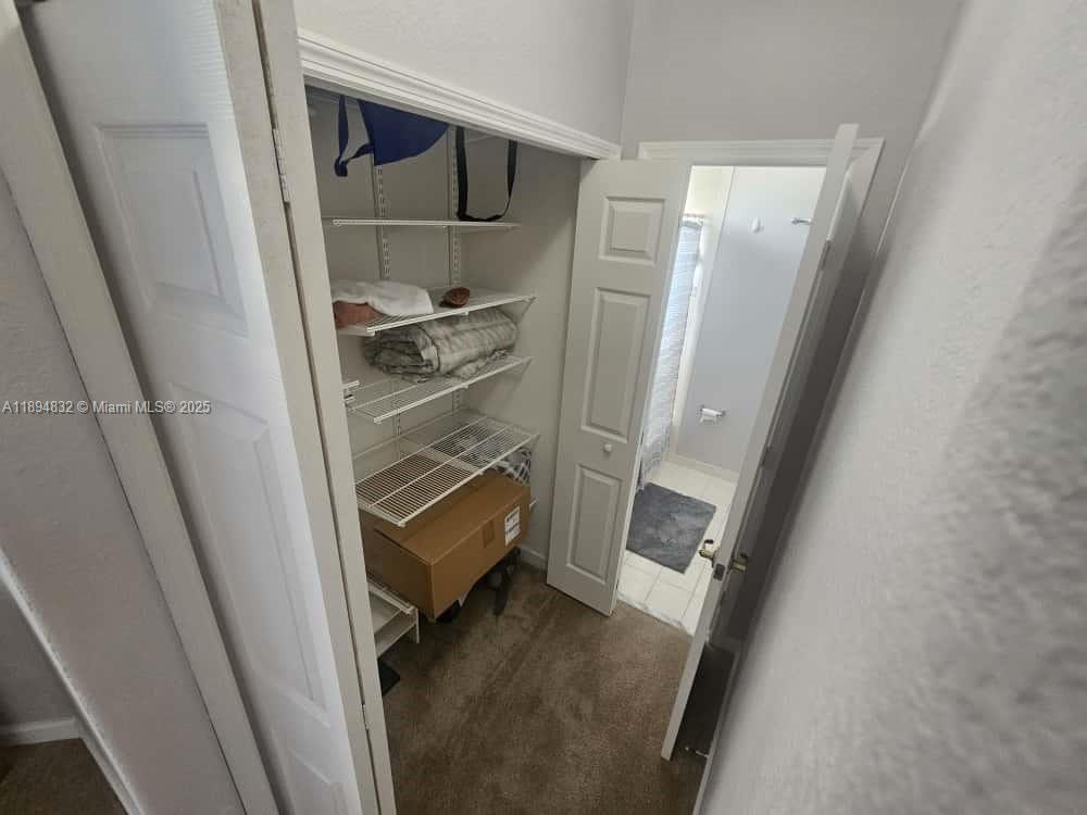 DORAL SOUTHEAST PATIO-HOM - Residential