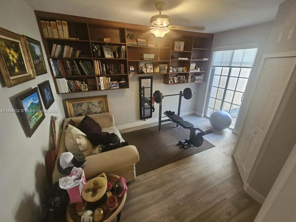 DORAL SOUTHEAST PATIO-HOM - Residential