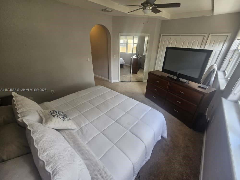 DORAL SOUTHEAST PATIO-HOM - Residential