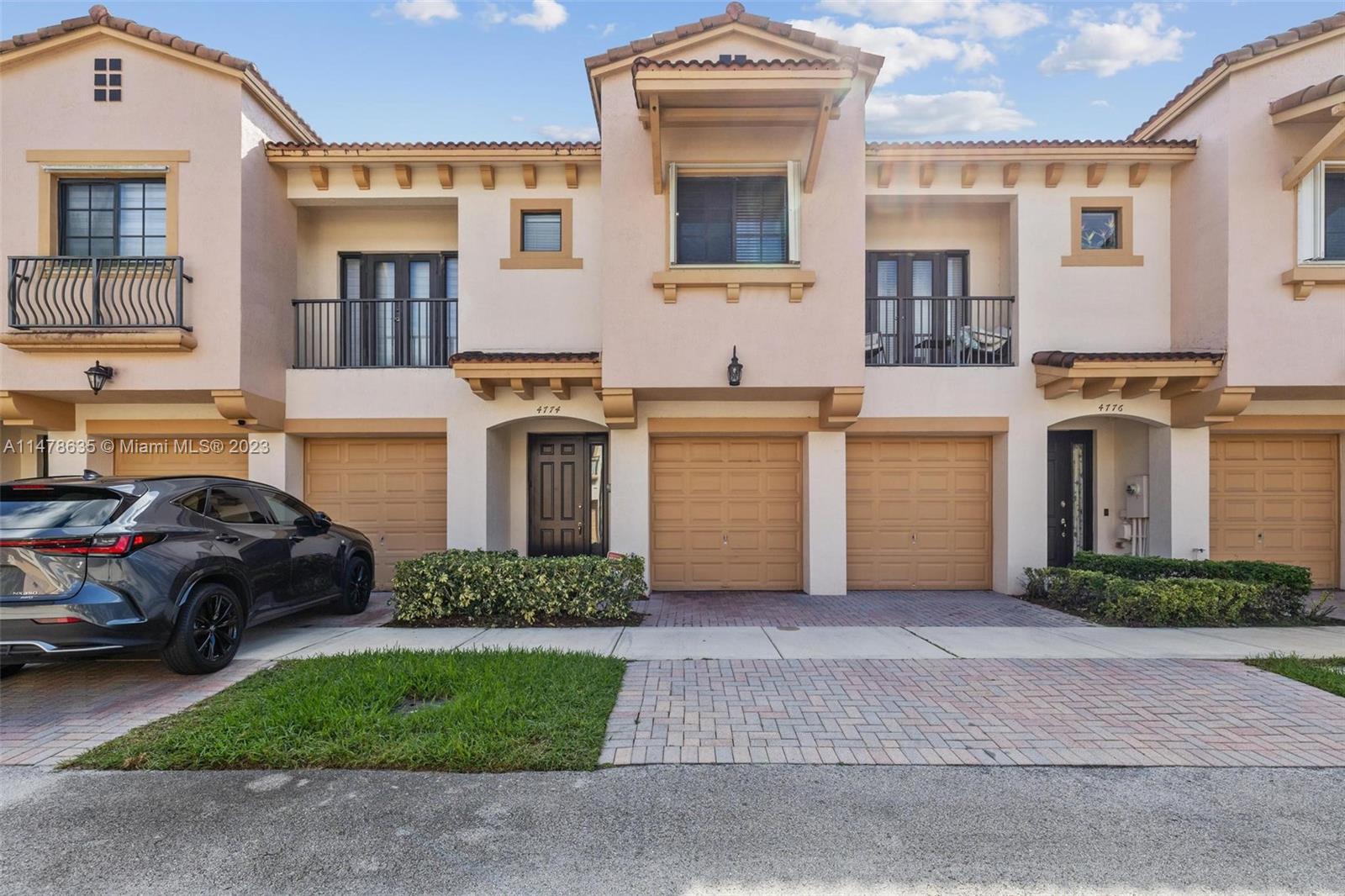 GRAND CYPRESS REPLAT - Residential