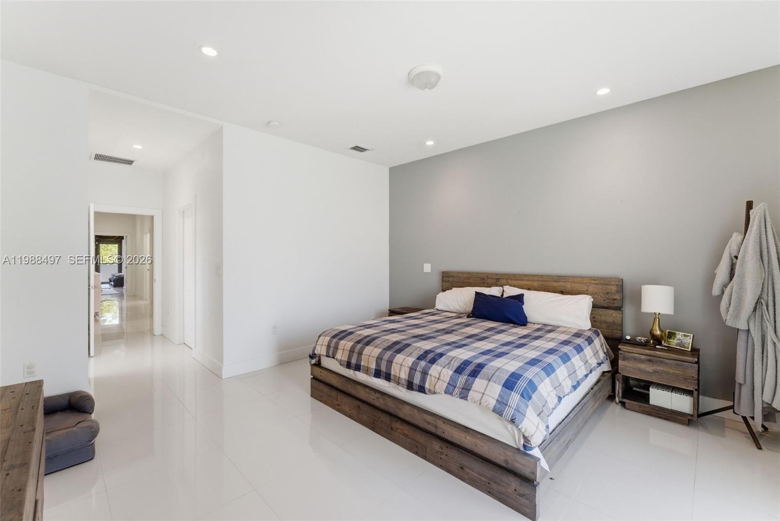 URBAN VILLAS AT THE GROVE - Residential