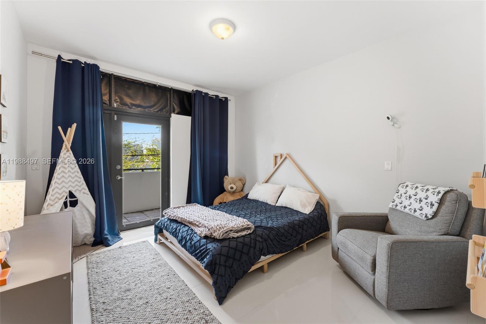 URBAN VILLAS AT THE GROVE - Residential