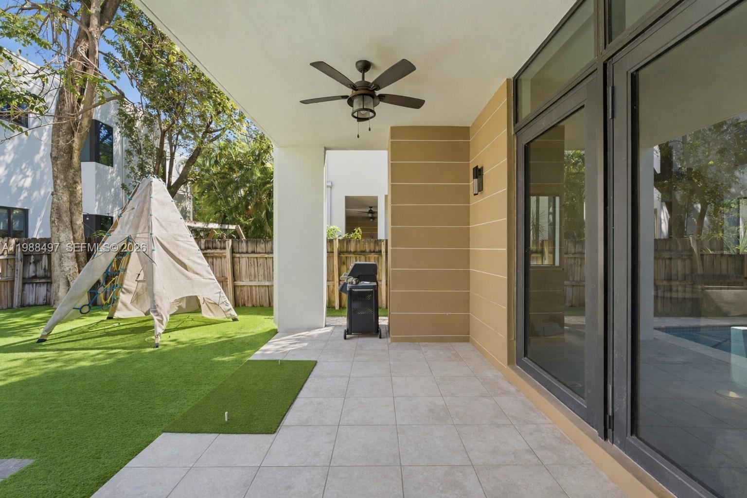 URBAN VILLAS AT THE GROVE - Residential