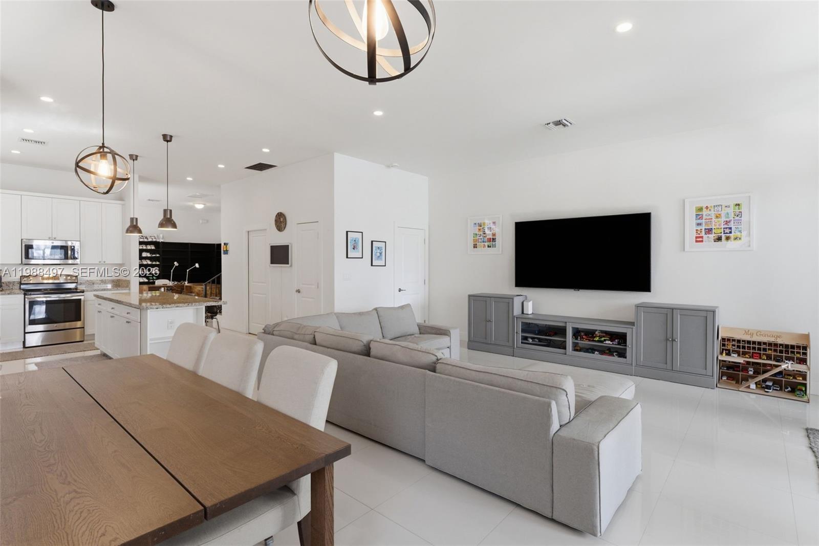 URBAN VILLAS AT THE GROVE - Residential