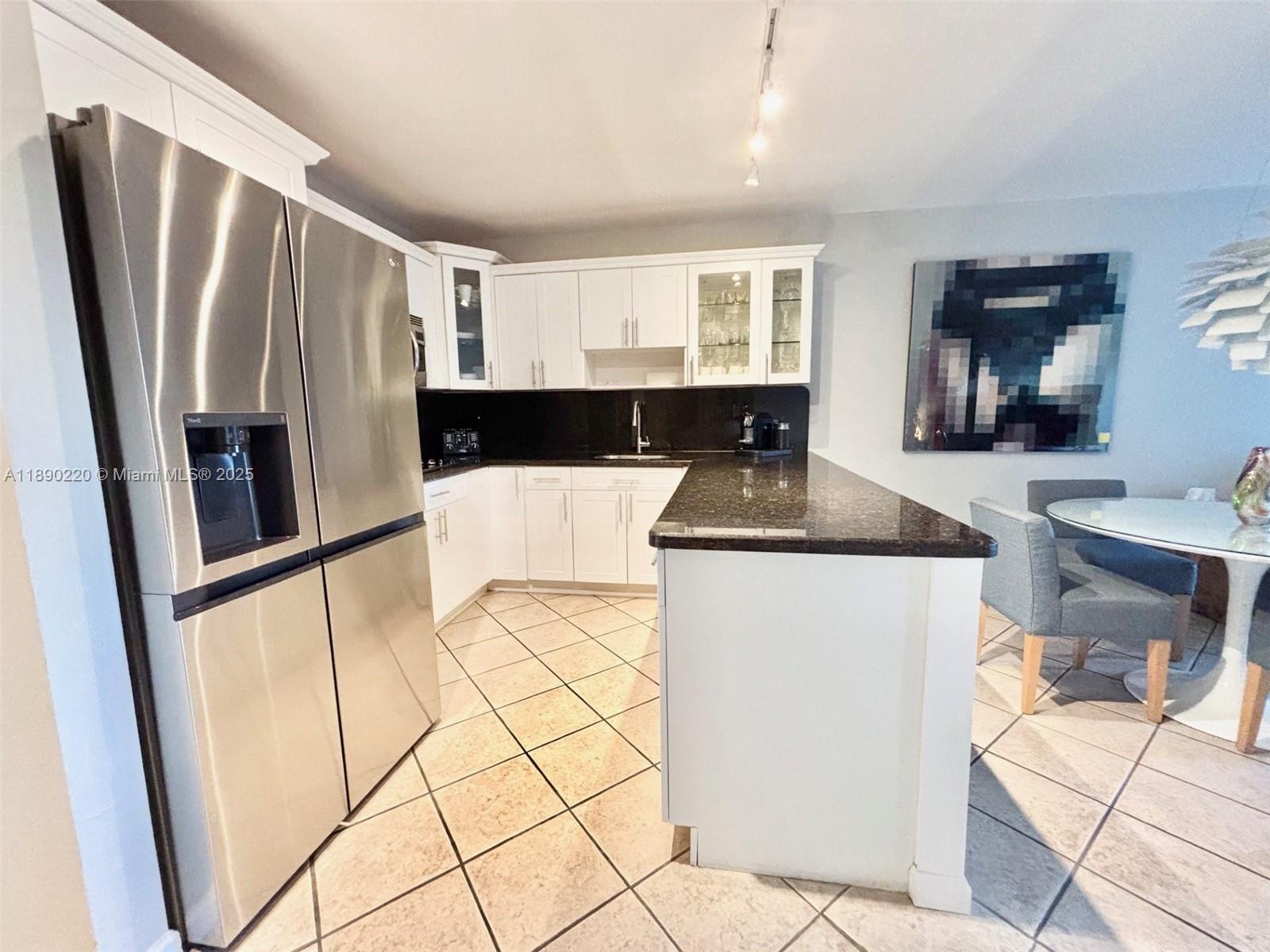 OLYMPUS CONDO PHASE - Residential