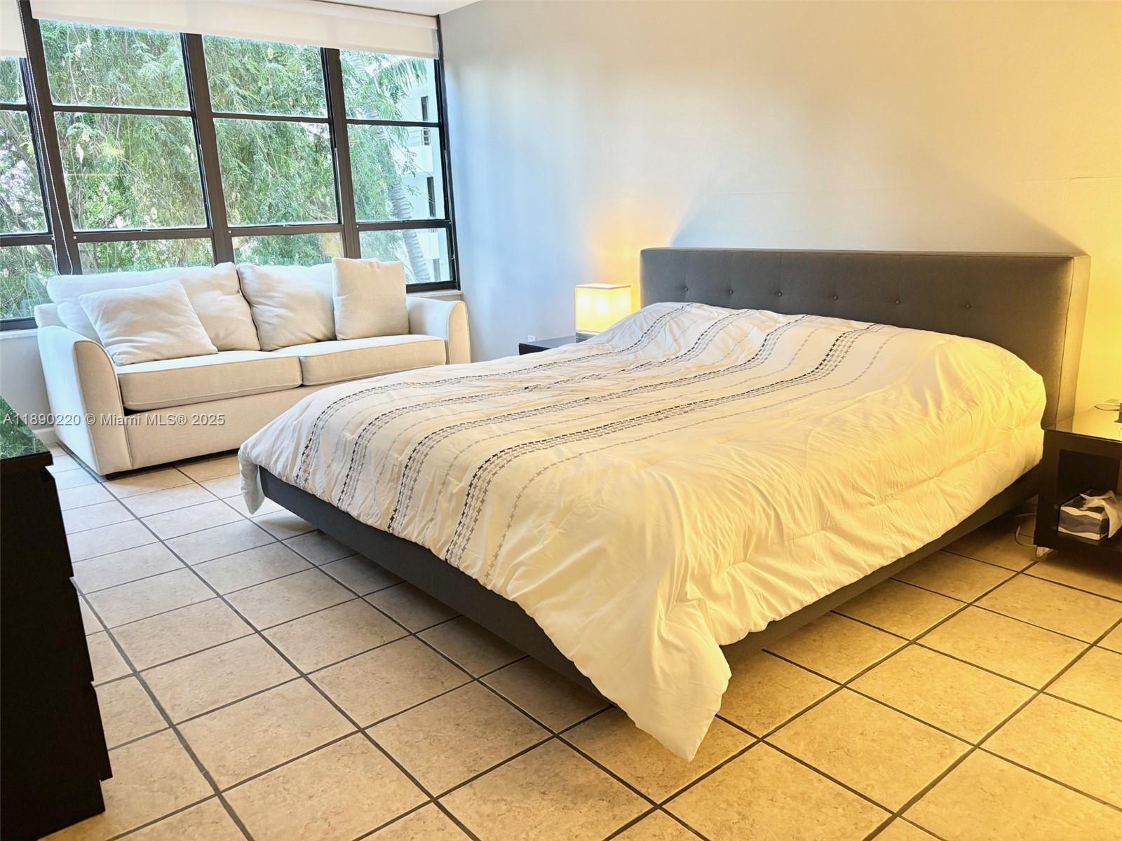 OLYMPUS CONDO PHASE - Residential