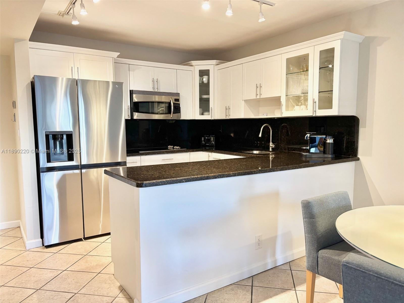 OLYMPUS CONDO PHASE - Residential