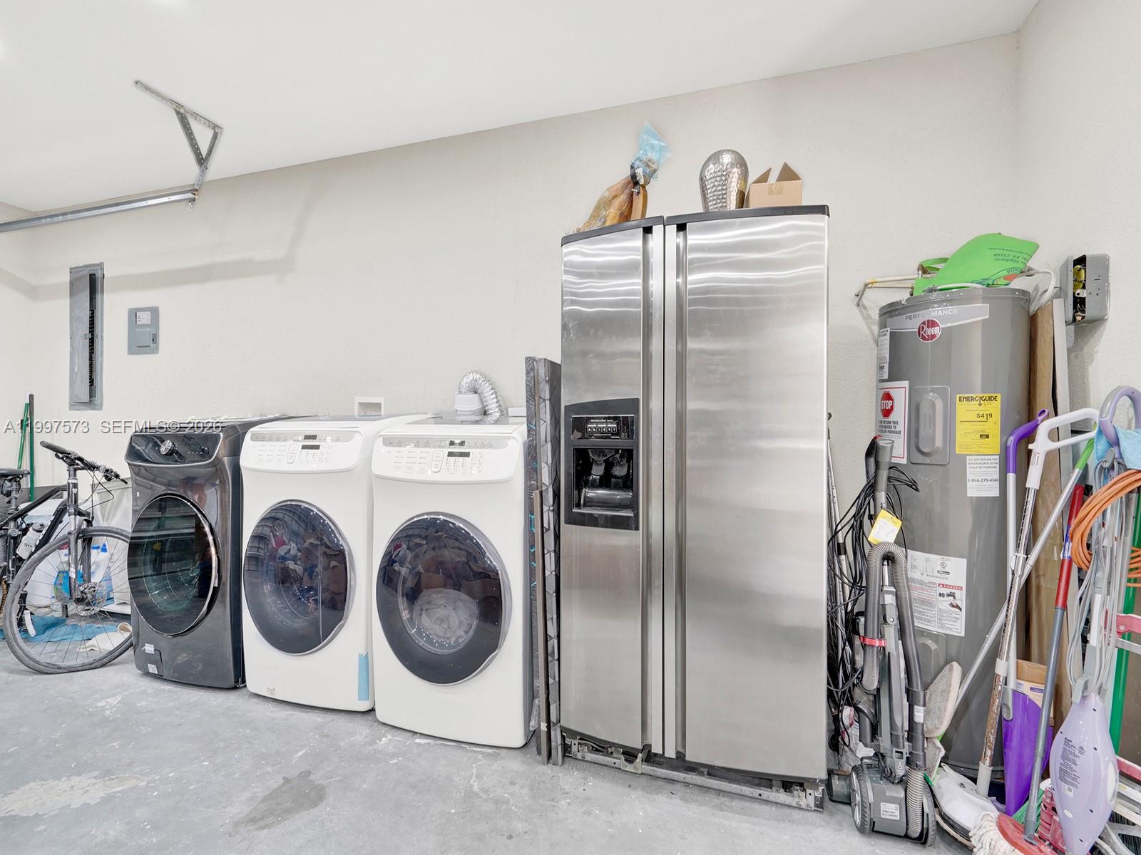 PLANTATION GOLF ESTATES - Residential