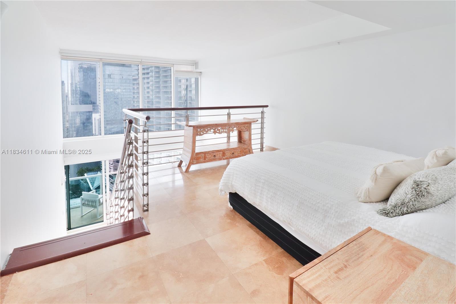 41 SE 5th St 2104