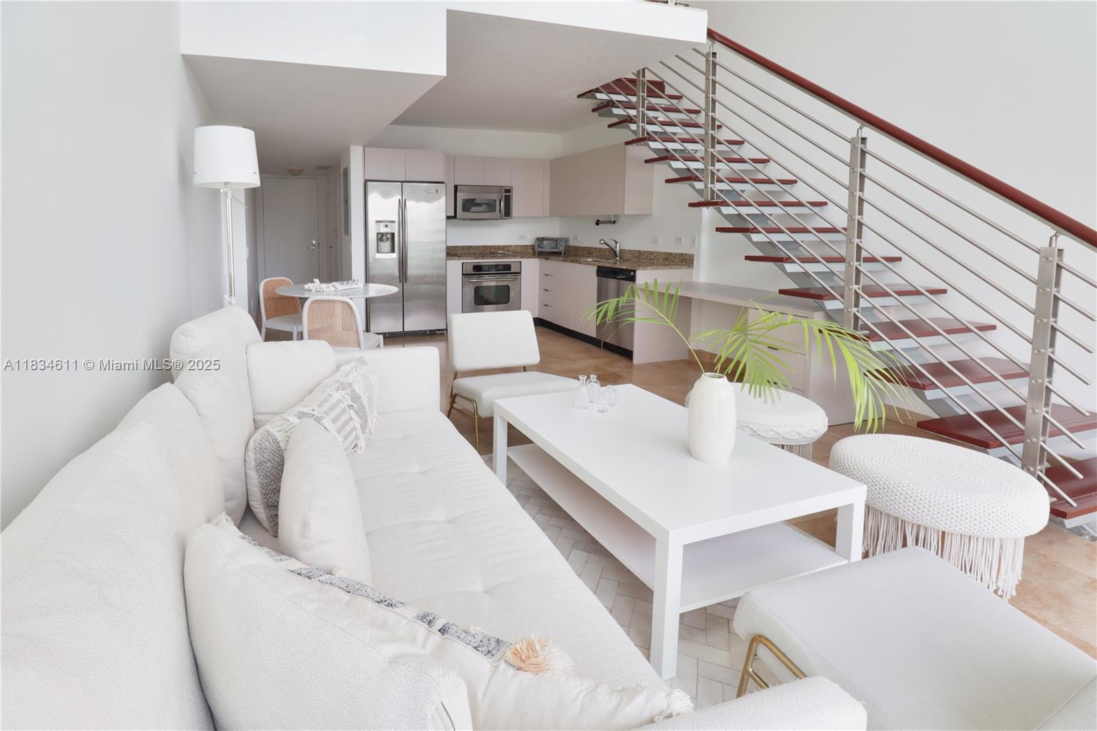 41 SE 5th St 2104