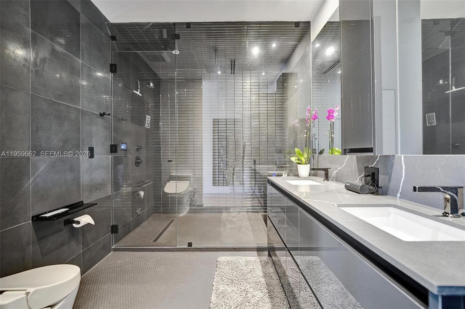 HOLLYWOOD - Residential