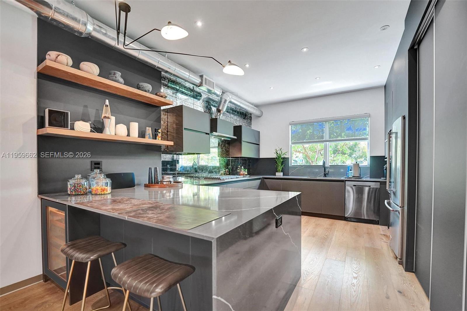 HOLLYWOOD - Residential