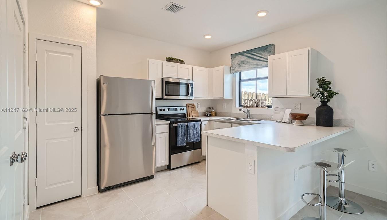 Palm Cay - Residential