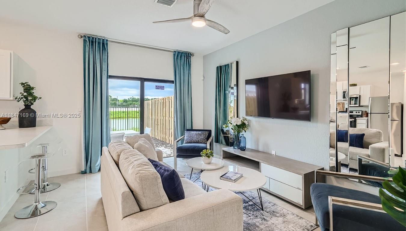 Palm Cay - Residential