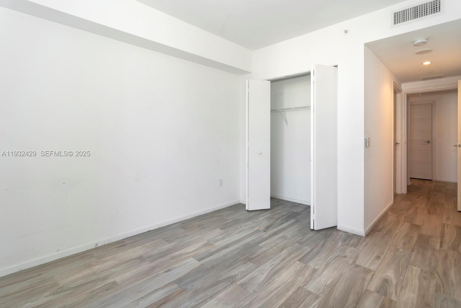 SLS LUX BRICKELL - Residential Lease