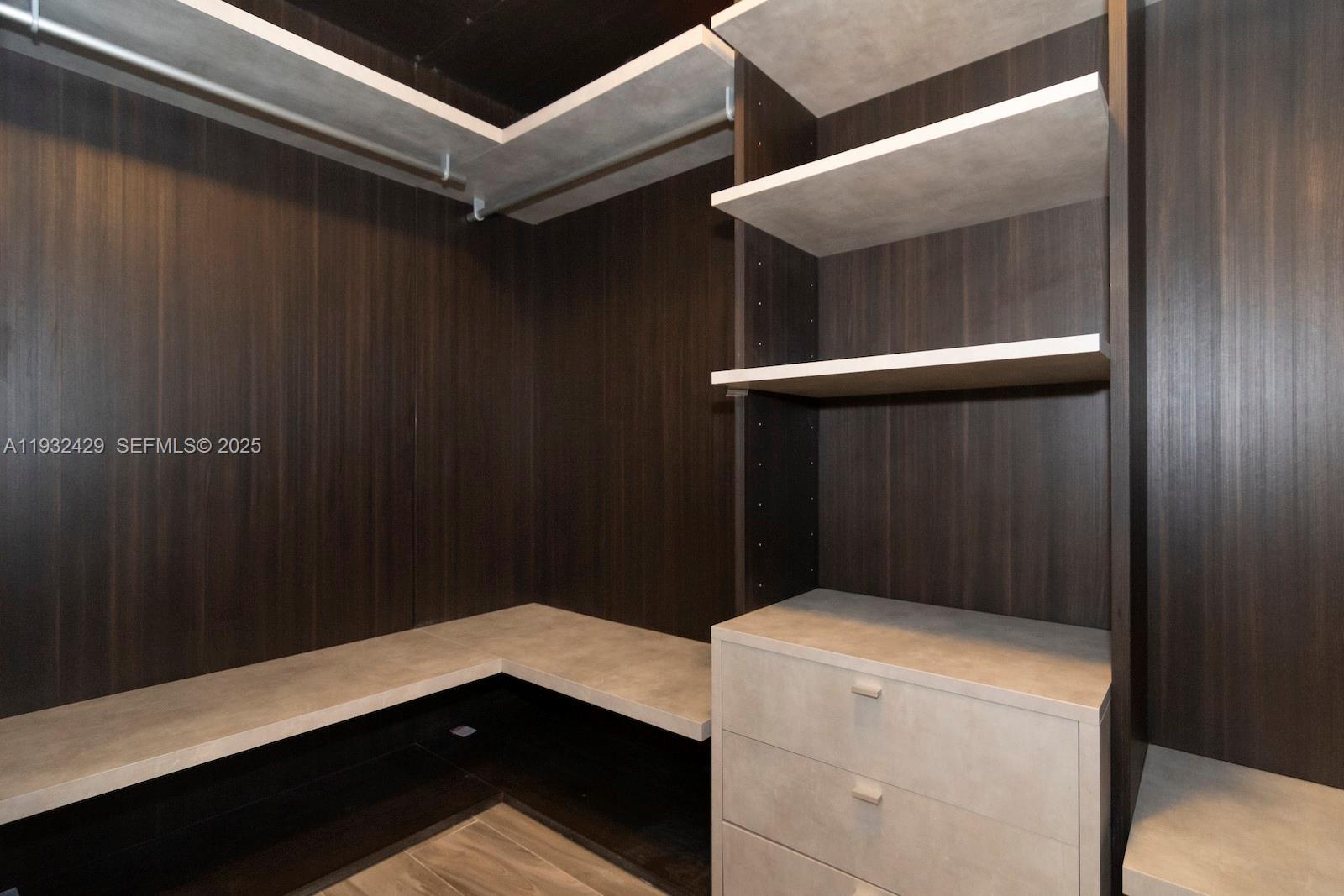 SLS LUX BRICKELL - Residential Lease