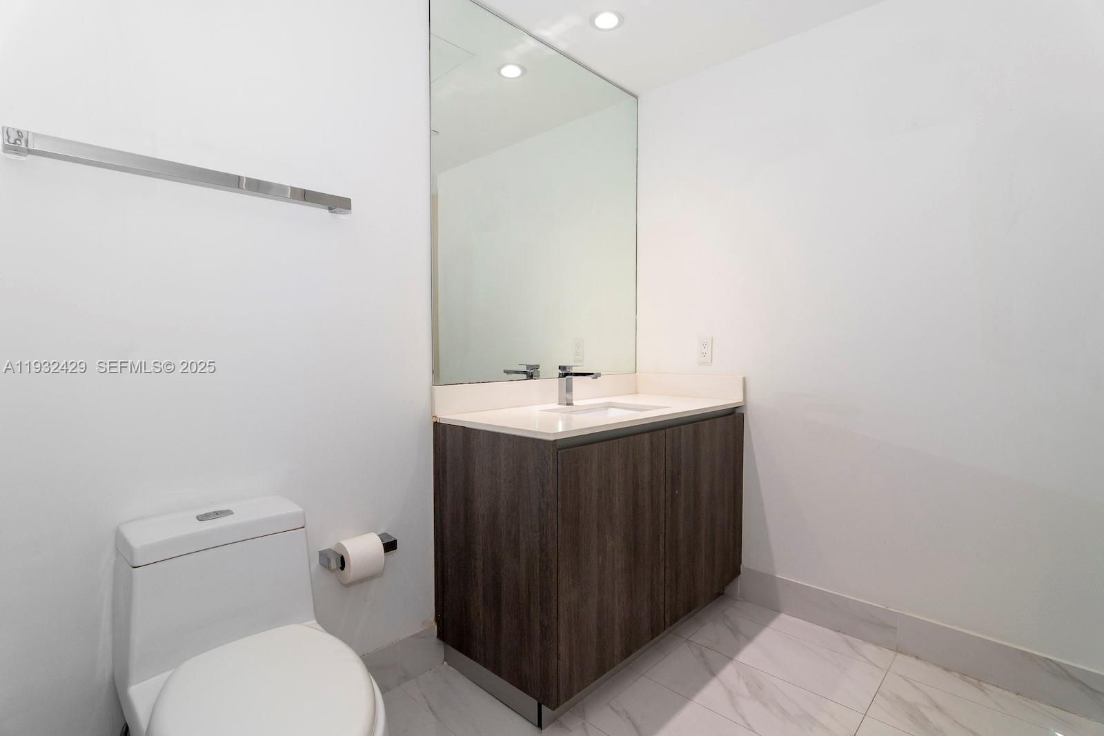 SLS LUX BRICKELL - Residential Lease