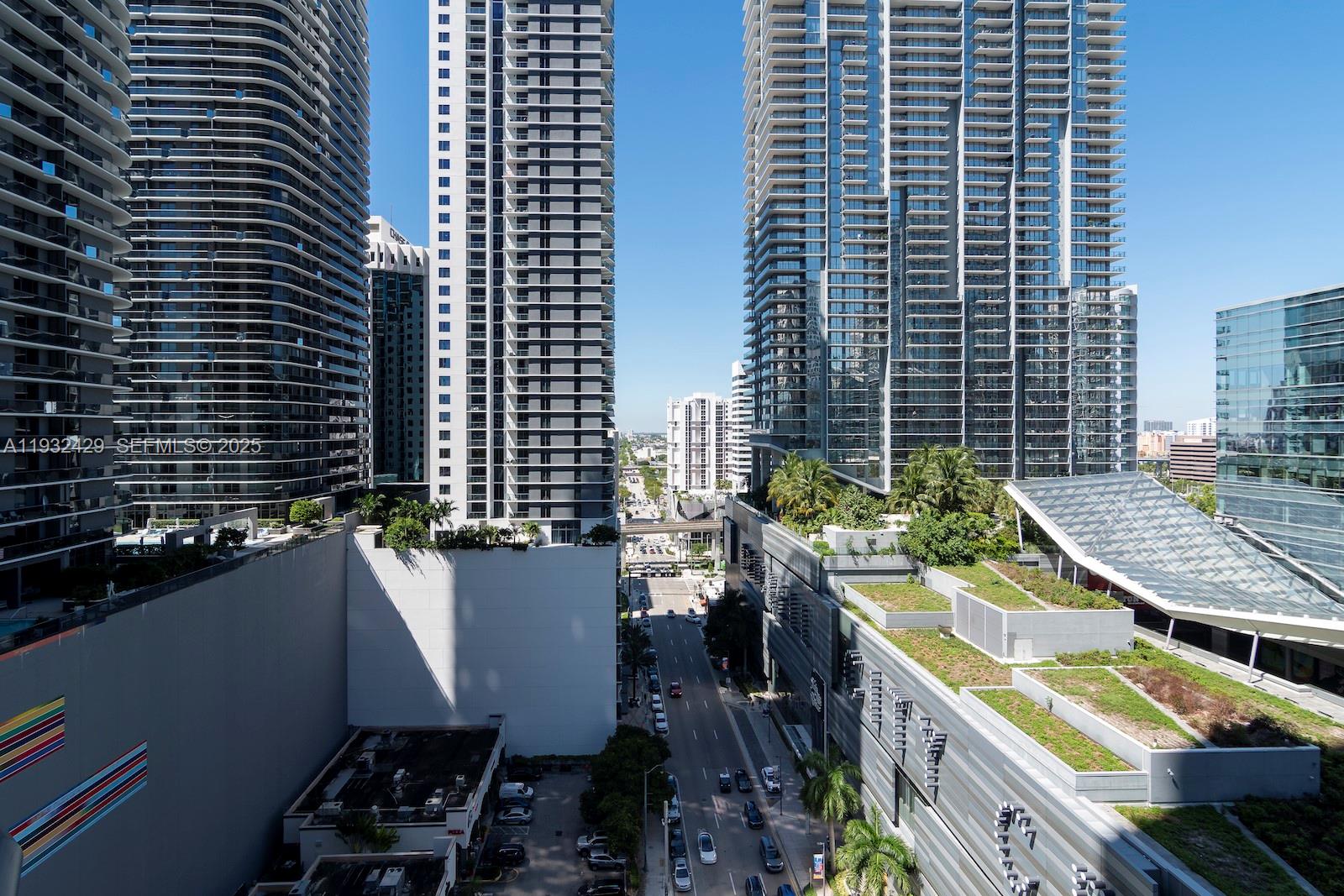 SLS LUX BRICKELL - Residential Lease