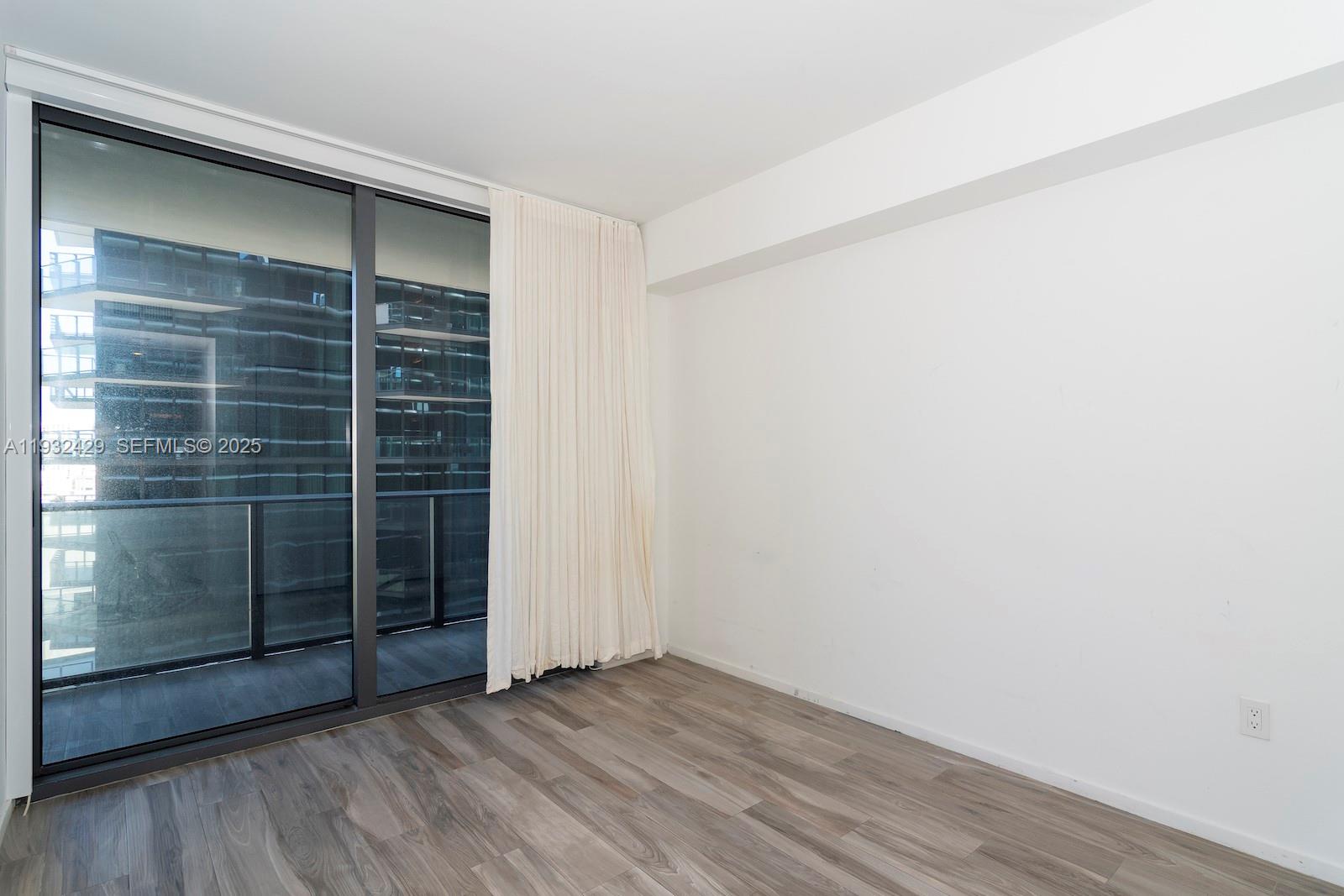 SLS LUX BRICKELL - Residential Lease