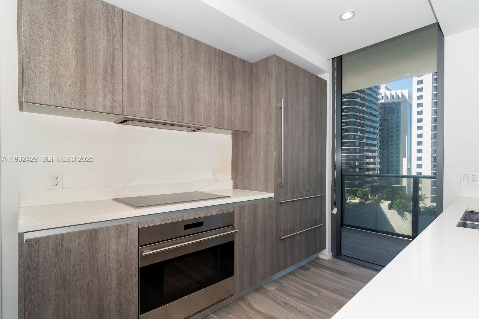 SLS LUX BRICKELL - Residential Lease