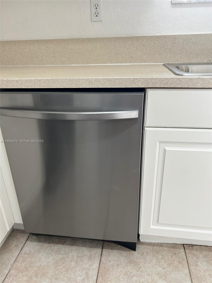 LAKES BY THE BAY CEE - Residential Lease