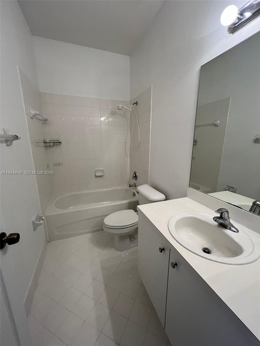 LAKES BY THE BAY CEE - Residential Lease