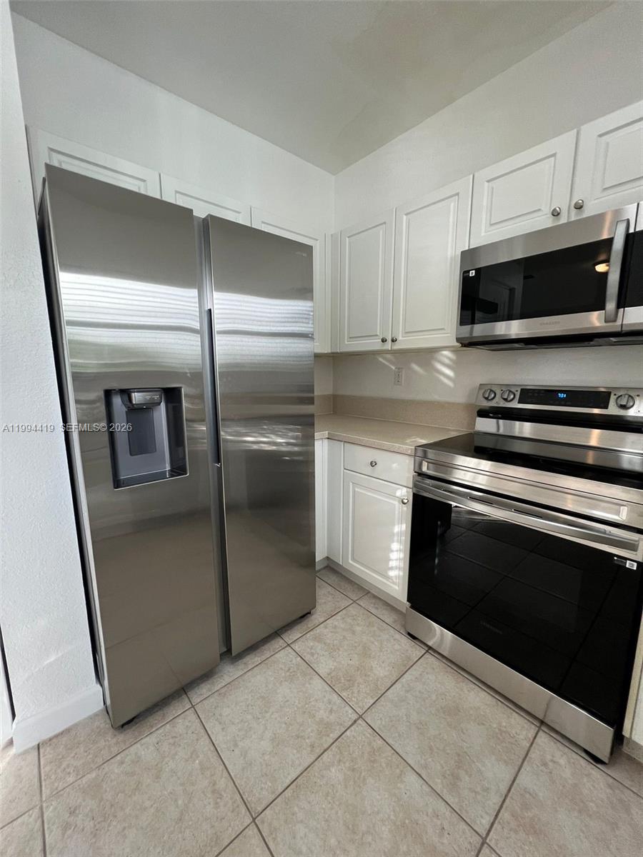 LAKES BY THE BAY CEE - Residential Lease