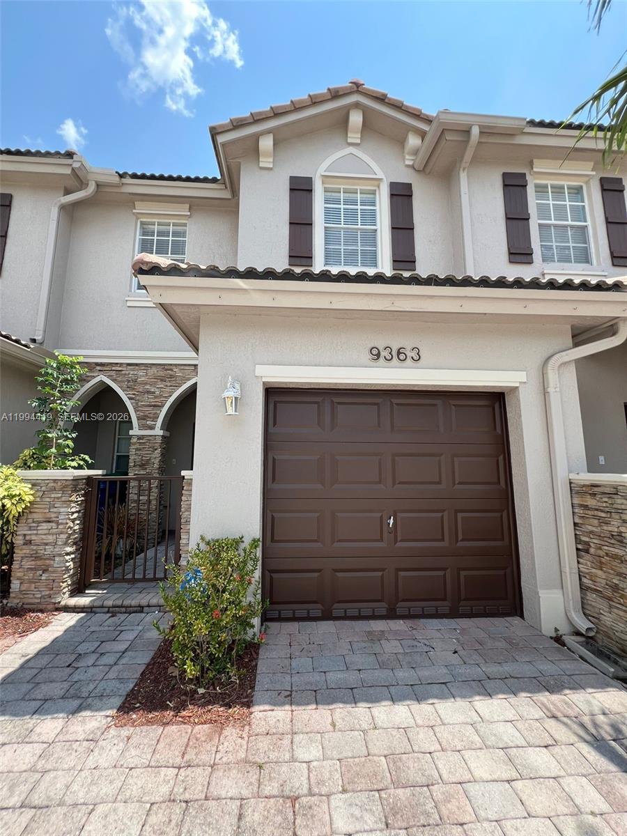 LAKES BY THE BAY CEE - Residential Lease