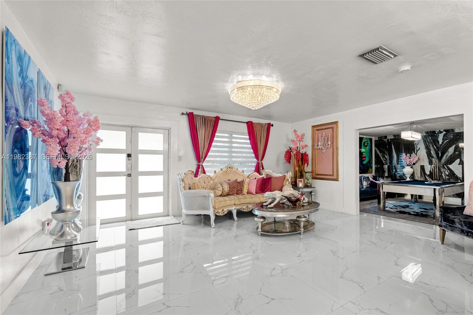 ROYALE GREEN SEC 1 - Residential