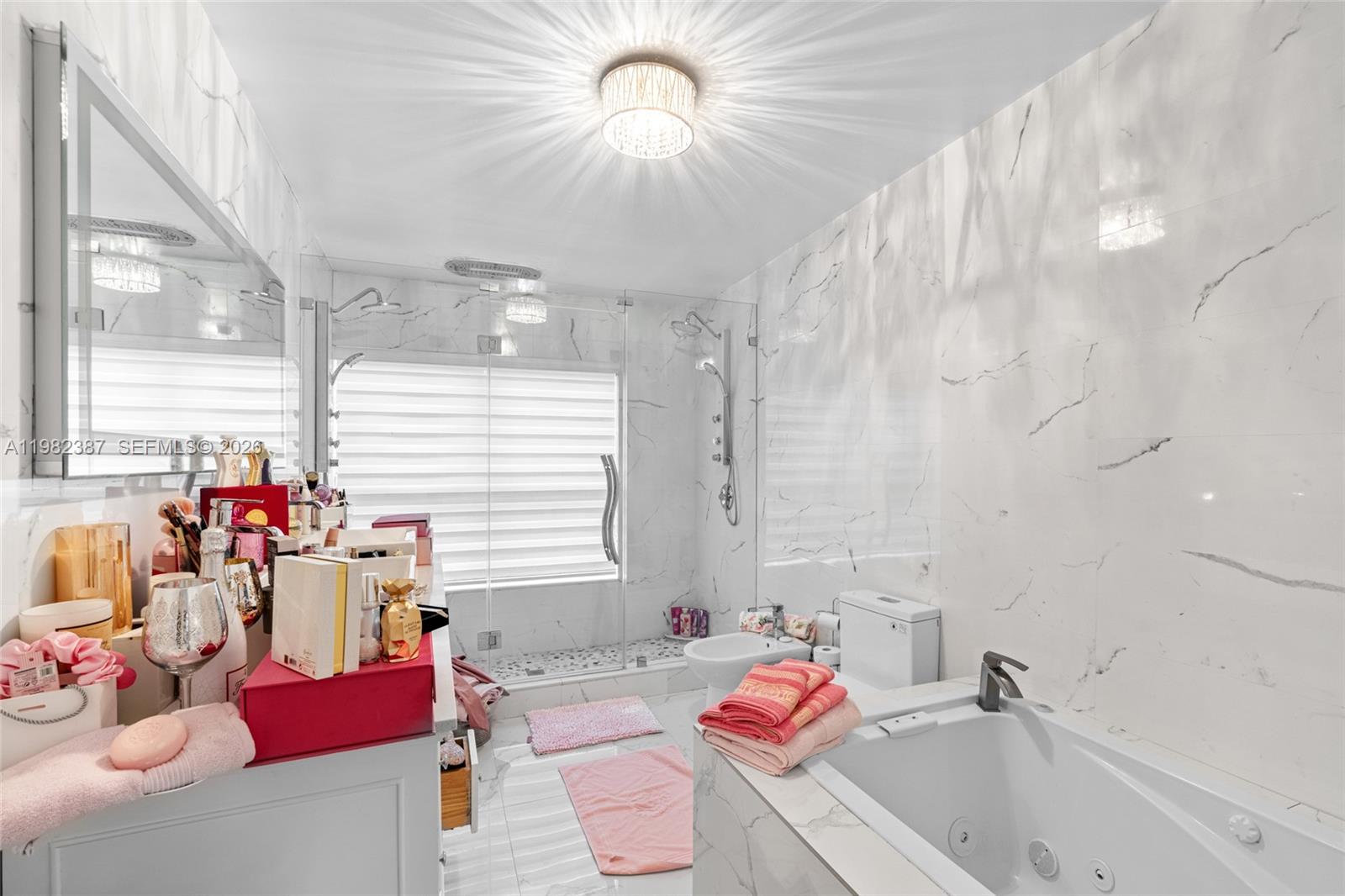 ROYALE GREEN SEC 1 - Residential